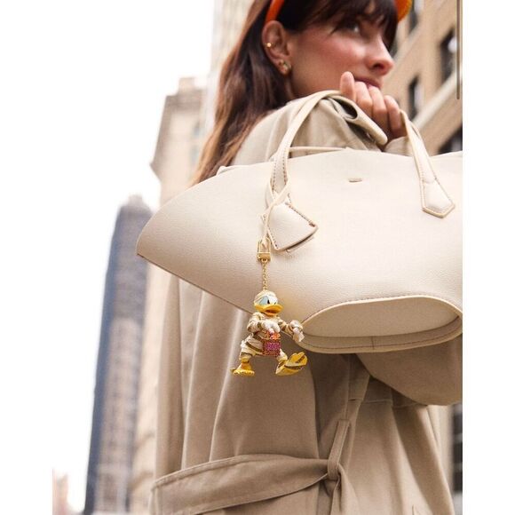 Baublebar Disney Donald Duck mummy holiday Halloween bag charm/keychain glow - Picture 4 of 5